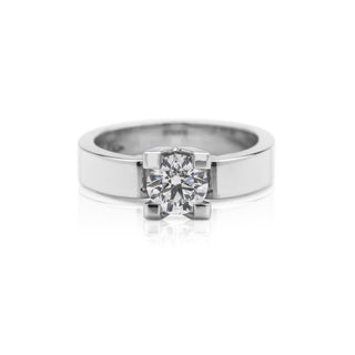 Modern platinum 4 claw diamond engagement ring from the life ring collection