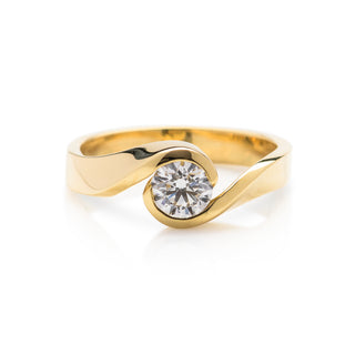 modern 18ct yellow gold single stone diamond engagement ring
