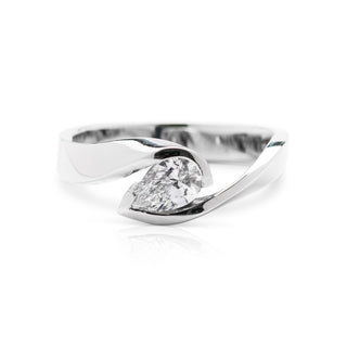 modern platinum single stone pear shaped diamond engagement ring